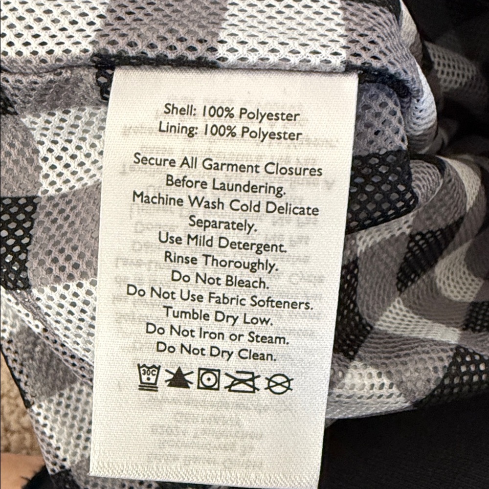 Eddie Bauer + The Great Checkered Packable Jacket - Picture 6 of 6